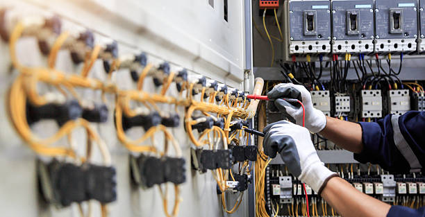 Professional Electrician technician working in Clinton, IN
